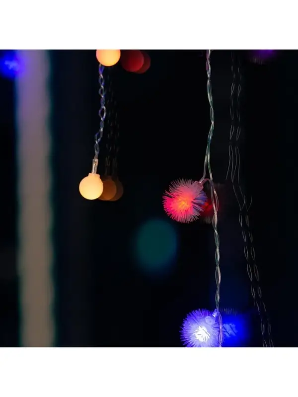 Гирлянда &laquo;Бахрома&raquo; 1.8&times;0.5 м с насадками &laquo;Шарики и ёжики&raquo;, IP20, прозрачная нить, 48 LED, свечение мульти (RG/RB), мигание, 220 В