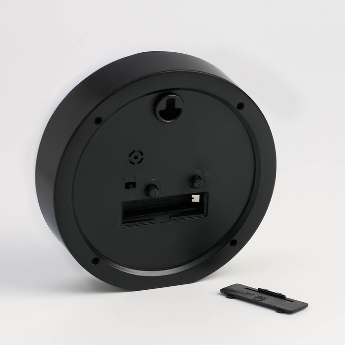 Часы - будильник настольные Часы - будильник настольные "Классика", с подвесом, дискретный ход, 15 х 4 см