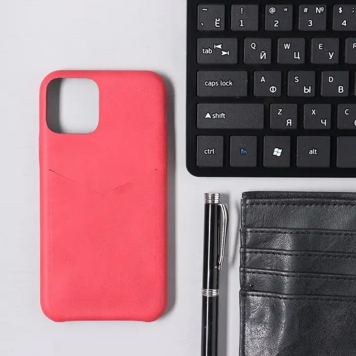 Чехол LuazON для iPhone 11 Pro, с отсеком под карты, кожзам, красный Чехол LuazON для iPhone 11 Pro, с отсеком под карты, кожзам, красный