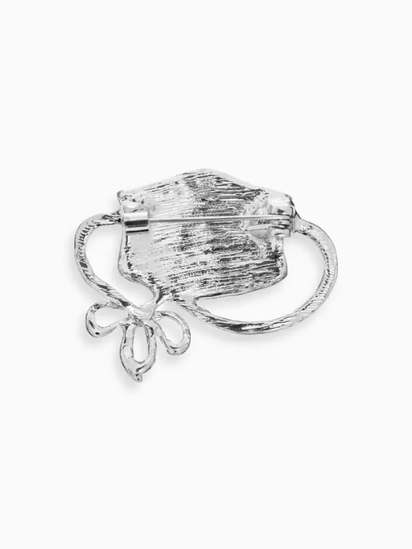 Брошь &laquo;Маска&raquo;, медицинская, белая в серебре