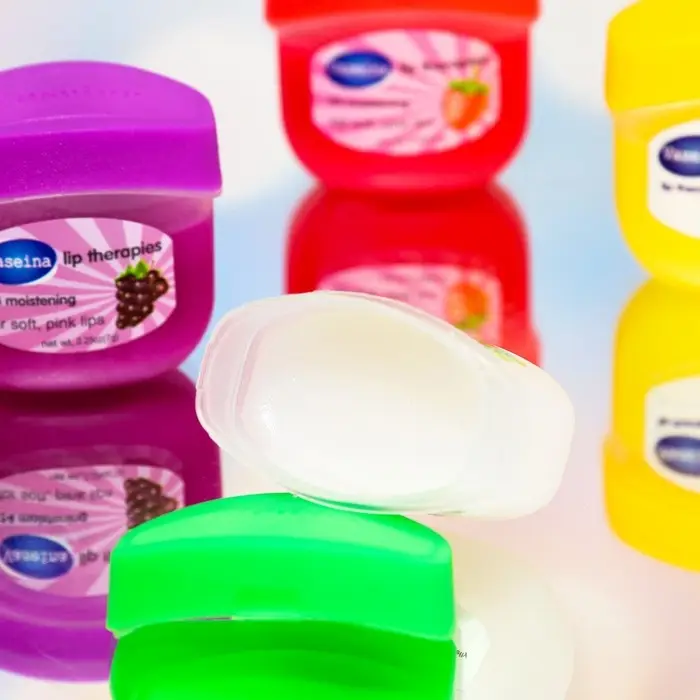 Вазелин косметический для губ, микс цветов и ароматов Вазелин косметический для губ, микс цветов и ароматов