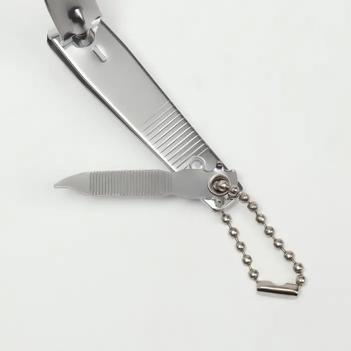 Кусачки книпсер маникюрные, с пилкой, 5.5 см, на блистере, с цепочкой