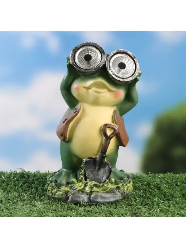 Садовая фигура - фонарь из полистоуна &laquo;Лягушонок с биноклем&raquo;, 8&times;7&times;15 см