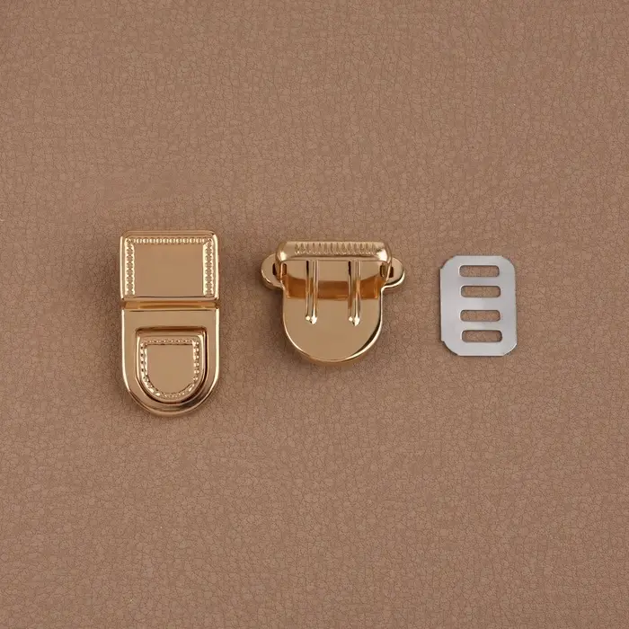 Застёжка для сумки, 2.5×3.1 см, цвет золотой Застёжка для сумки, 2.5×3.1 см, цвет золотой