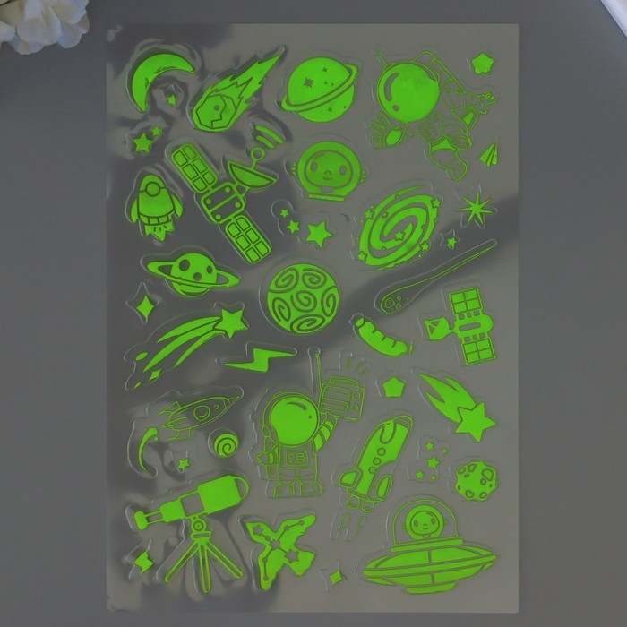 Наклейка пластик фосфорная Наклейка пластик фосфорная "Яркий космос" МИКС 27х15,5 см