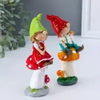 Сувенир полистоун "Малыши в длинных колпаках на мухоморах" набор 2 шт 4х5,5х14,2 см