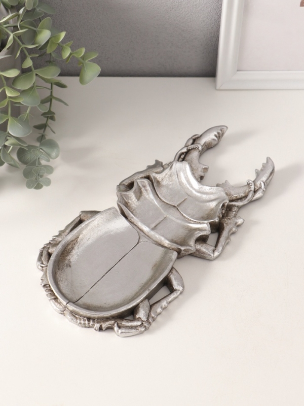 Подставка интерьерная полистоун Подставка интерьерная полистоун "Жук-олень" серебро 25х13х2 см