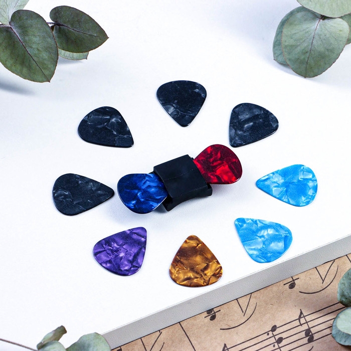 Набор медиаторов: держатель на гриф гитары + 10 медиаторов Music Life, 0,71мм, микс Набор медиаторов: держатель на гриф гитары + 10 медиаторов Music Life, 0,71мм, микс