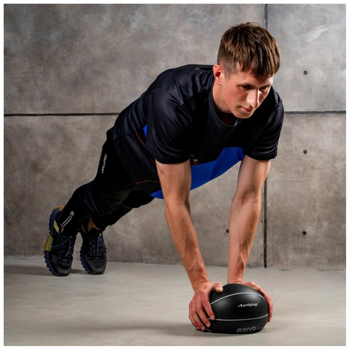 Медицинбол ONLYTOP, 5 кг, цвет чёрный Медицинбол ONLYTOP, 5 кг, цвет чёрный