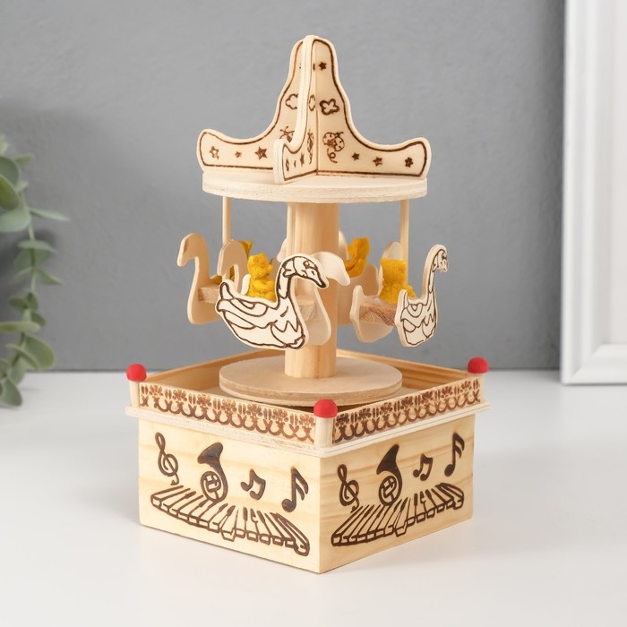 Сувенир дерево музыкальный механический  Сувенир дерево музыкальный механический "Карусель - мишка на лебеде" 10х10х19 см