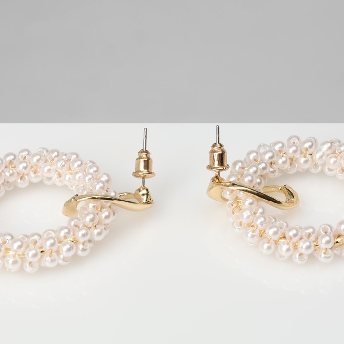 Серьги с жемчугом «Круги» на кольце, цвет белый в золоте Серьги с жемчугом «Круги» на кольце, цвет белый в золоте