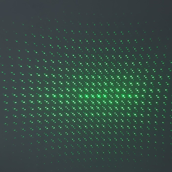 Указка лазерная 12 + 1 насадки от 2 х ААА 7,7х21 см Указка лазерная 12 + 1 насадки от 2 х ААА 7,7х21 см