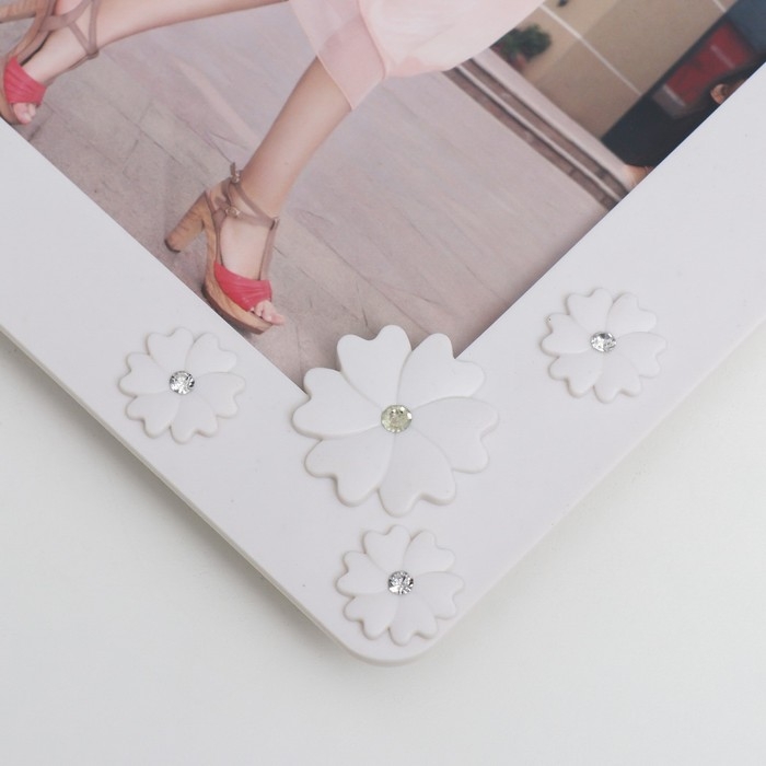 Фоторамка пластик 15х20 см Фоторамка пластик 15х20 см "Незабудки" белая, стразы 27х22 см