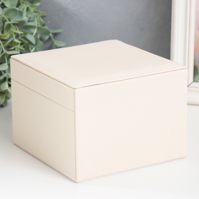 Шкатулка кожзам для украшений  Шкатулка кожзам для украшений "Белые облака" 16х16х11,8 см