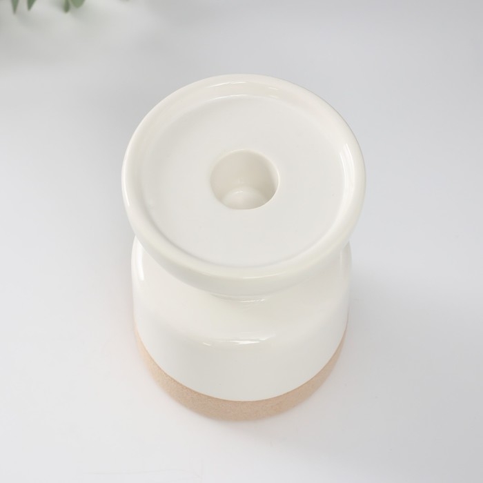 Подсвечник керамика на 1 свечу  Подсвечник керамика на 1 свечу "Атлант" песочно-белый 9,3х9,3х13,5 см