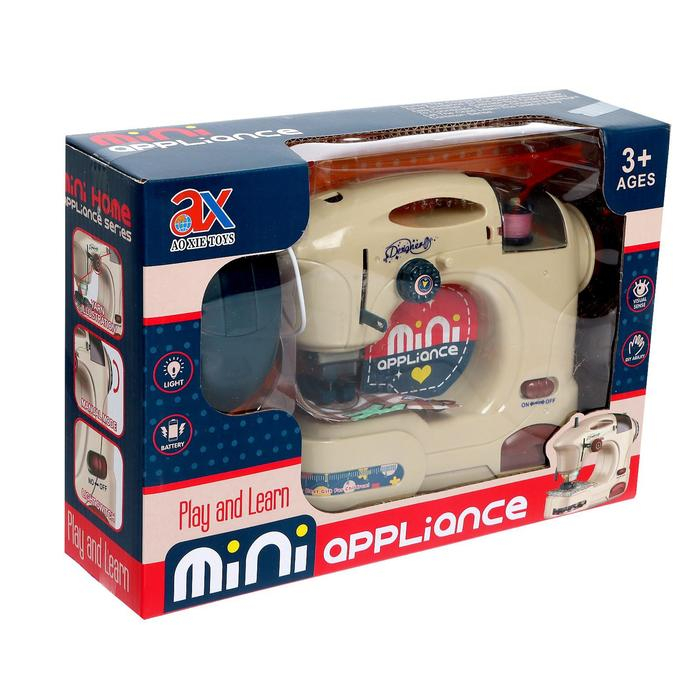 Швейная машинка «Умелица», свет Швейная машинка «Умелица», свет