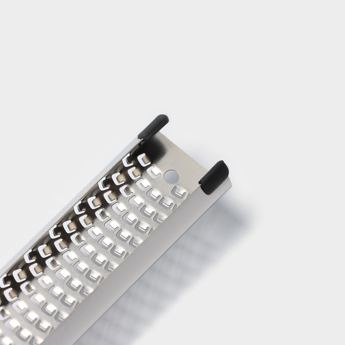 Тёрка для сыра мелкая Доляна «Савон», 32 см, с ручкой, цвет чёрный Тёрка для сыра мелкая Доляна «Савон», 32 см, с ручкой, цвет чёрный