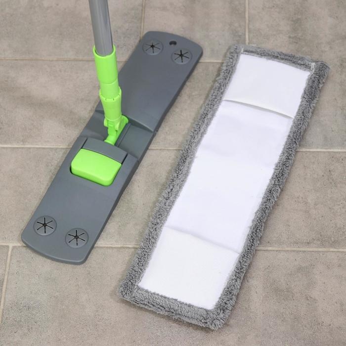 Швабра для мытья пола плоская Доляна, насадка из микрофибры 42×12 см, телескопическая ручка 73-124 см Швабра для мытья пола плоская Доляна, насадка из микрофибры 42×12 см, телескопическая ручка 73-124 см