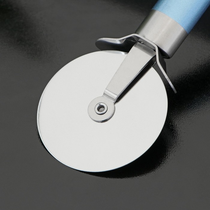 Нож для пиццы и теста Доляна Lаgооnа, 19 см, нержавеющая сталь, цвет голубой Нож для пиццы и теста Доляна Lаgооnа, 19 см, нержавеющая сталь, цвет голубой