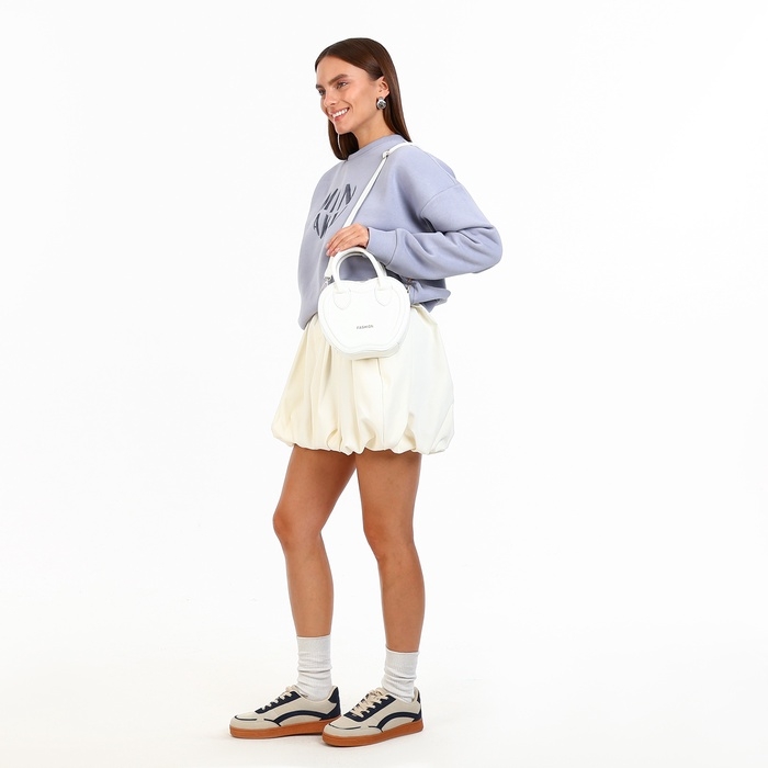 Сумка женская кросс-боди на молнии, цвет белый Сумка женская кросс-боди на молнии, цвет белый