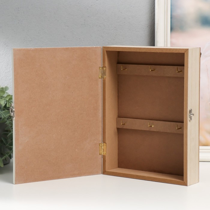 Ключница дерево 6 крючков Ключница дерево 6 крючков "Любовь к своему дому" 26х20,3х5,5 см