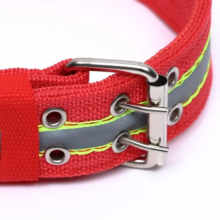 Ошейник четырехслойный светоотражающий с вертлюгом, 65&times;4 см, красный