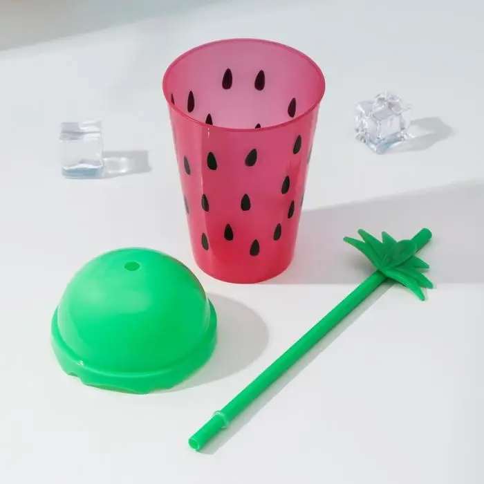 Стакан «Арбуз», 450 мл, с трубочкой и крышкой, цвет красный Стакан «Арбуз», 450 мл, с трубочкой и крышкой, цвет красный