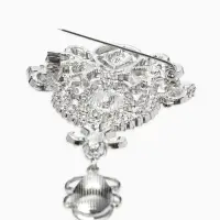 Брошь &laquo;Императрица&raquo;, вензеля, цвет белый в серебре