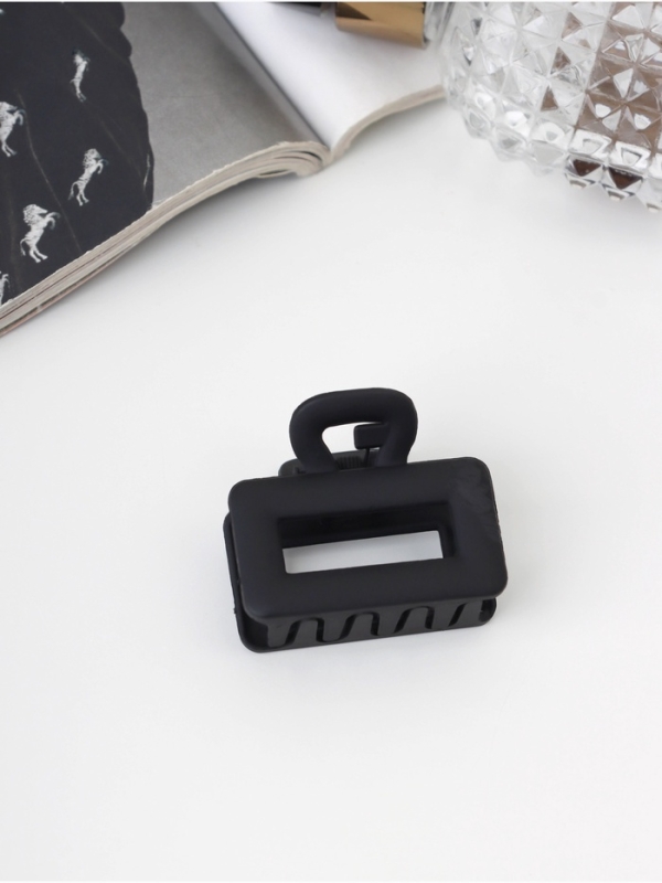 Набор для волос «Вивьен», 2 резинки 5.5 см, 8 невидимок 5.5 см, краб 4.5 см, петля, чёрный Набор для волос «Вивьен», 2 резинки 5.5 см, 8 невидимок 5.5 см, краб 4.5 см, петля, чёрный