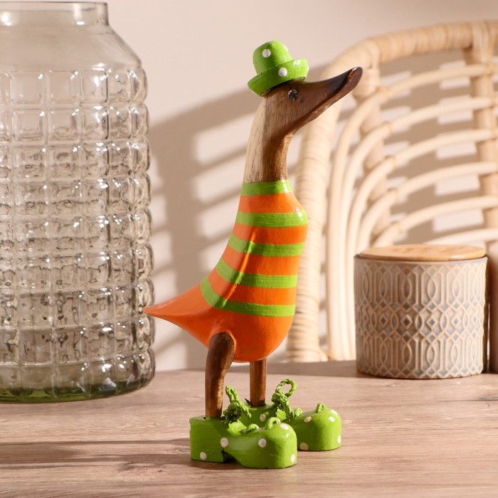 Сувенир Сувенир "Утка в оранжево-зеленом костюме" дерево 13х9х27 см