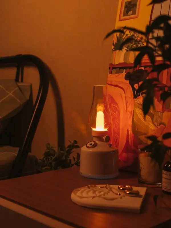 Увлажнитель воздуха &laquo;Керосинка&raquo; HM-19 ультразвуковой, 0.28 л, 1.5 Вт, 1200 мА/ч, USB, подсветка, эффект тумана, белый