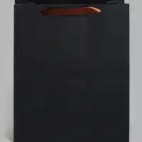 Пакет подарочный ламинированный &laquo;Чёрный&raquo;, M 26&times;32&times;12 см