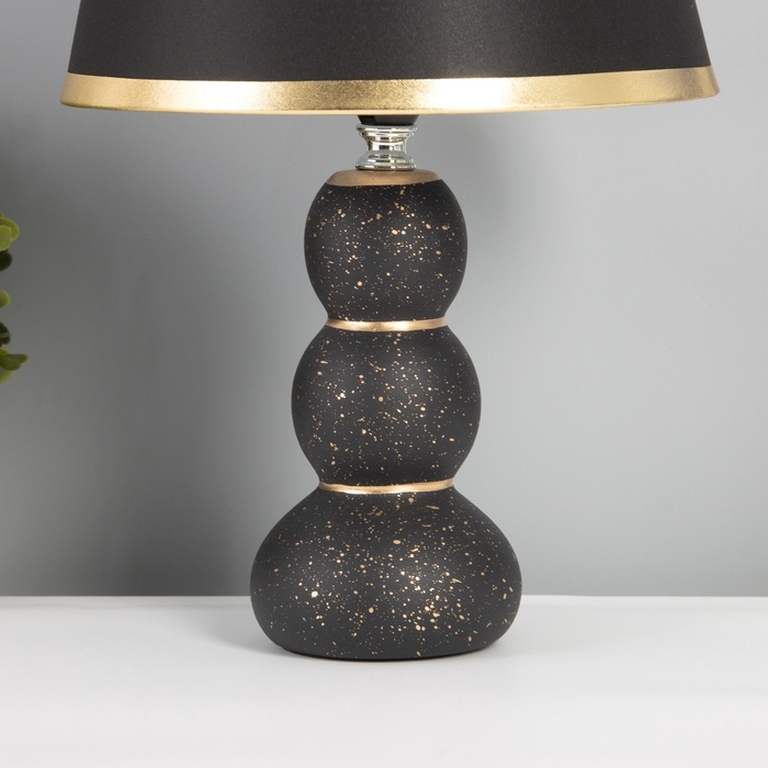 Лампа настольная Лампа настольная "Шарики" 1х40Вт Е27 черный/золото 22х22х36см
