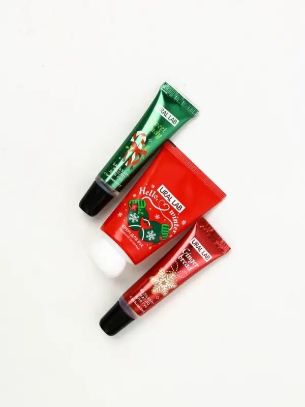 Новогодний подарочный набор косметики: маска для лица 2 шт, крем для рук и бальзам для губ, URAL LAB Новогодний подарочный набор косметики: маска для лица 2 шт, крем для рук и бальзам для губ, URAL LAB