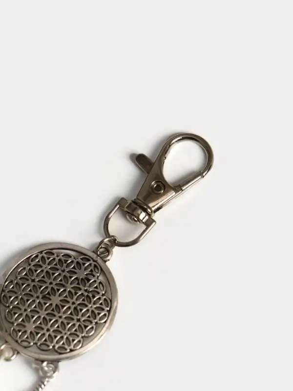 Брелок-кисточка Брелок-кисточка "Ловец снов" 17 см, цв. белый, серебристый