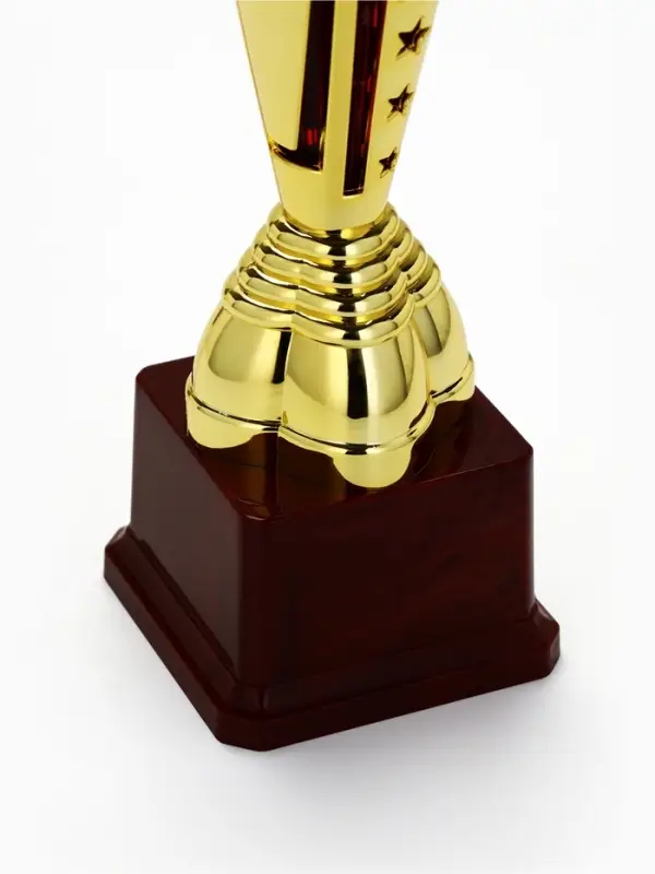 Кубок 197С, наградная фигура, золото, подставка пластик, 31&times;8.5&times;8.5 см