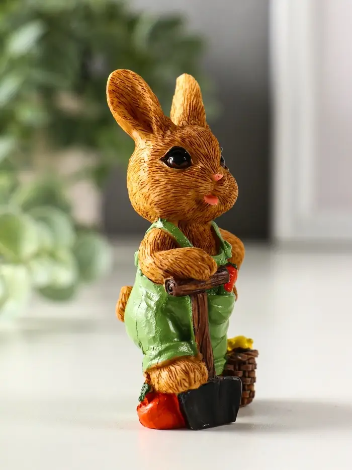 Сувенир полистоун "Зайчик-огородник с корзиной с урожаем" МИКС 4,8х3,2х9 см Сувенир полистоун "Зайчик-огородник с корзиной с урожаем" МИКС 4,8х3,2х9 см