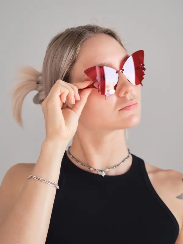 Карнавальные очки "Бабочка" цвета МИКС