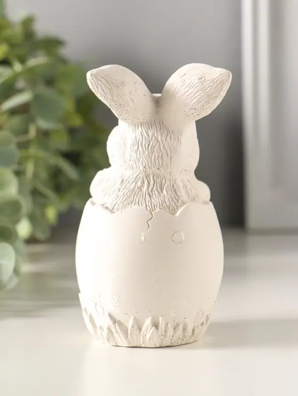 Статуэтка "Заяц пасхальный с букетом" 11х6 см