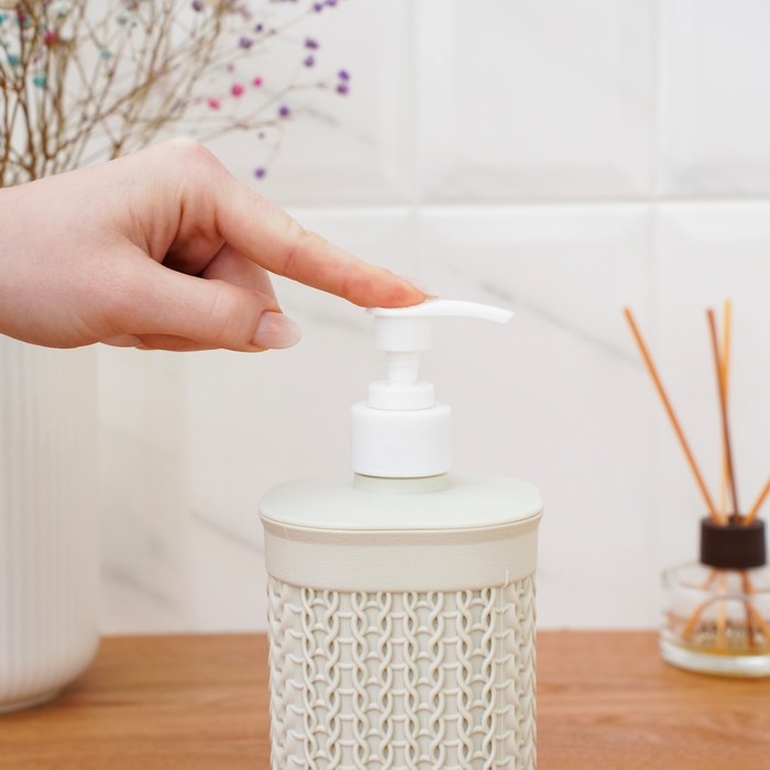 Дозатор для мыла «Вязание», 500 мл, цвет белый ротанг Дозатор для мыла «Вязание», 500 мл, цвет белый ротанг