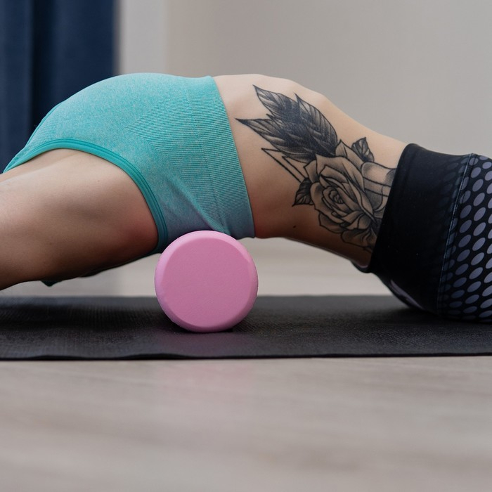 Ролик массажный Sangh, 30х9 см, цвет розовый Ролик массажный Sangh, 30х9 см, цвет розовый