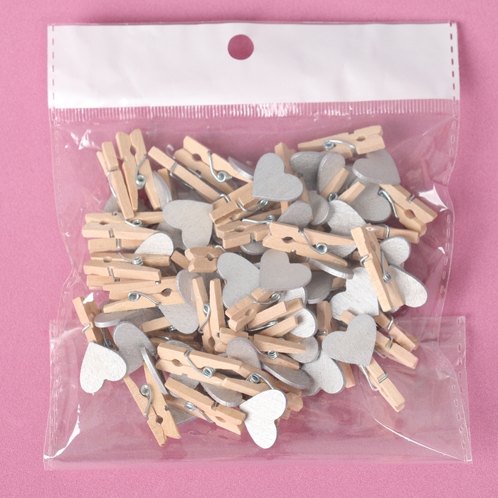 Набор декоративных прищепок «Сердечки», серебряного цвета, набор 50 шт. Набор декоративных прищепок «Сердечки», серебряного цвета, набор 50 шт.