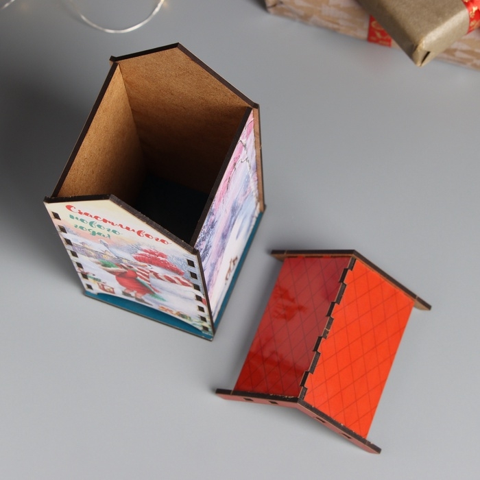 Новогодний чайный домик  Новогодний чайный домик "Счастливого НГ" 20х10,5х10 см МИКС