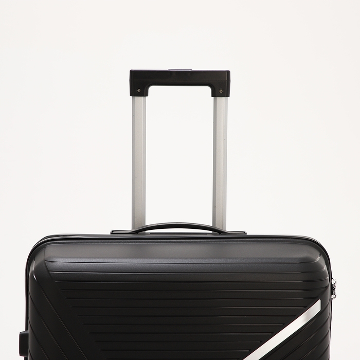 Чемодан большой 100 л (L), отдел на молнии, кодовый замок, 4 колеса, цвет чёрный Чемодан большой 100 л (L), отдел на молнии, кодовый замок, 4 колеса, цвет чёрный