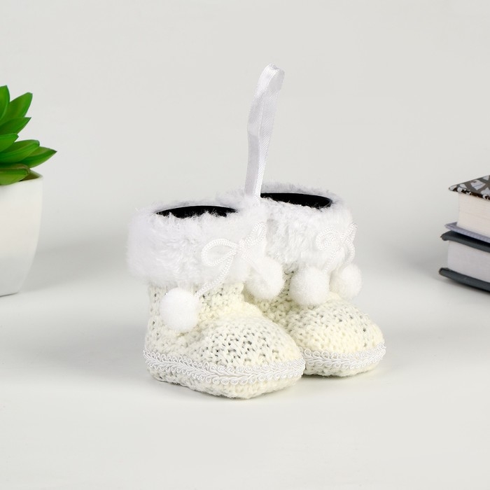 Подвеска «Сапожки», с бомбошками Подвеска «Сапожки», с бомбошками