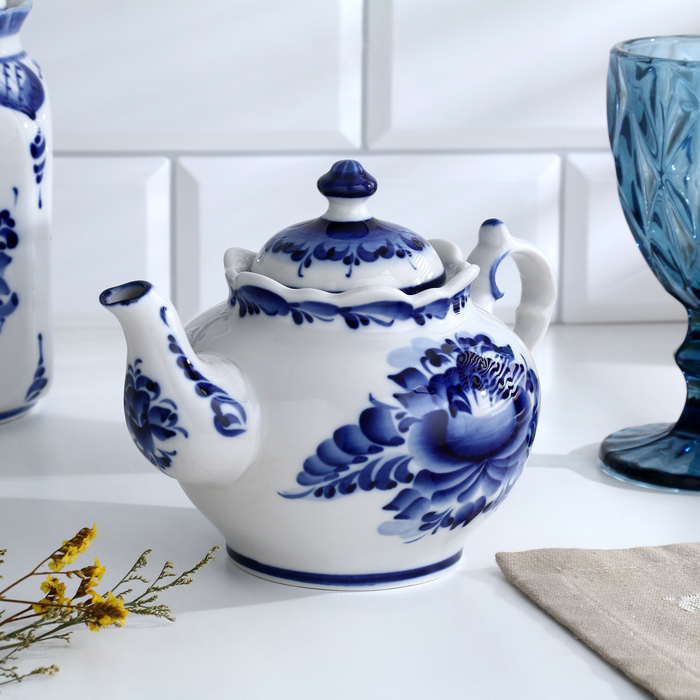 Чайник «Хуторок», H=13,5 см, гжель Чайник «Хуторок», H=13,5 см, гжель