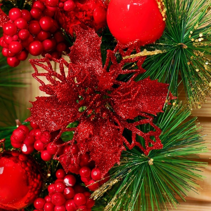 Венок новогодний d-25 см  Венок новогодний d-25 см "Красные ягоды и шарики"