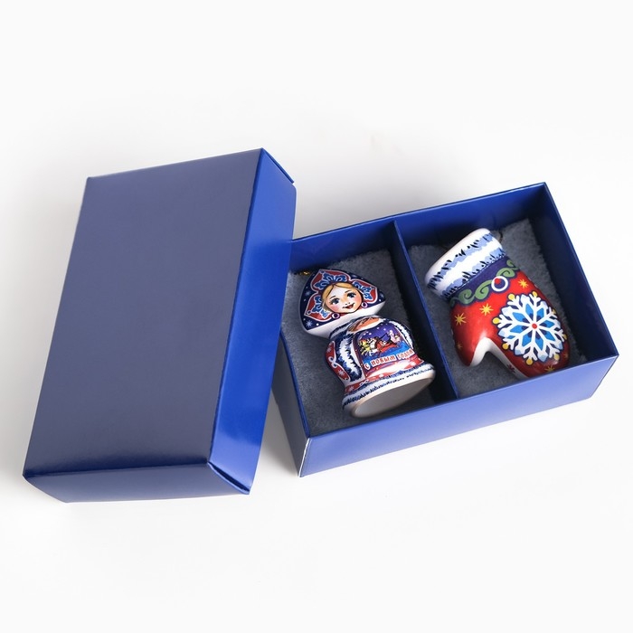 Набор ёлочных игрушек Набор ёлочных игрушек "Машенька и варежка", 6 см