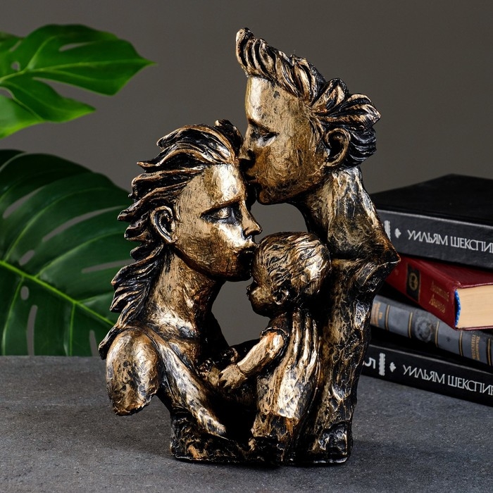 Фигура  Фигура "Счастливая семья" бронза, 30х20х10см