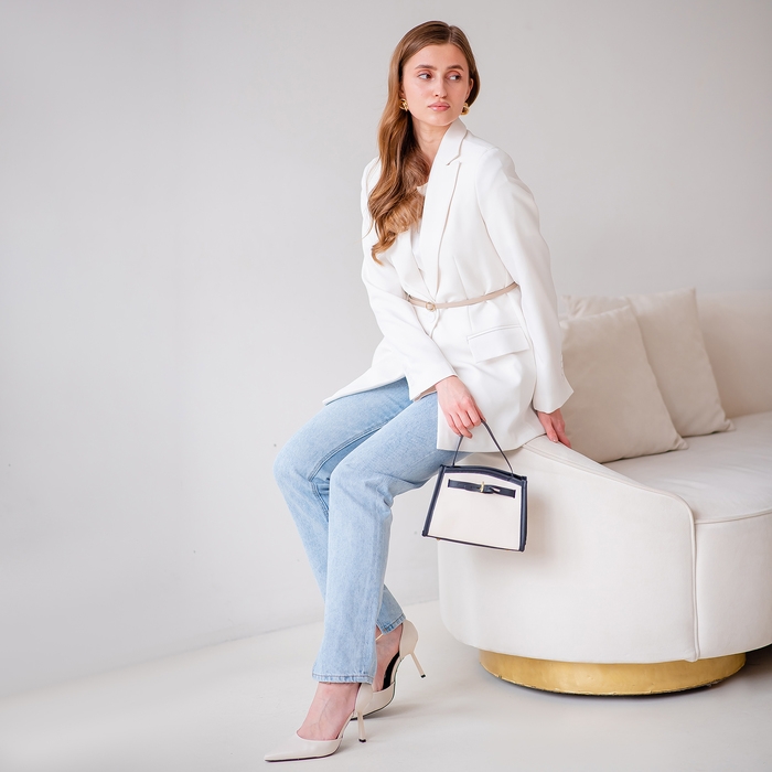 Сумка кросс-боди на молнии, цвет белый/чёрный Сумка кросс-боди на молнии, цвет белый/чёрный